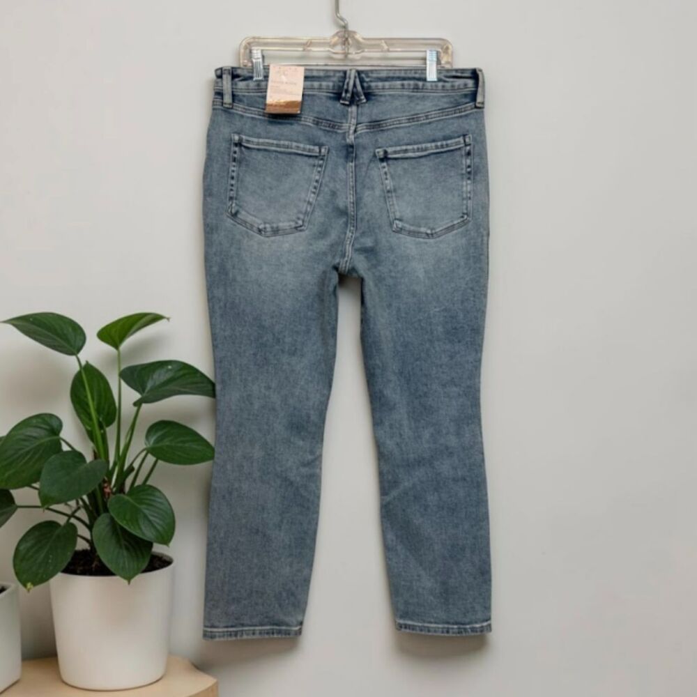 Women's Lauren Conrad Blue Wash High Rise Straight Jeans